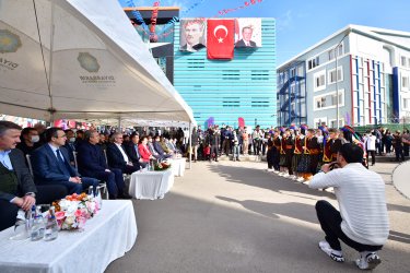 Vali Karaloğlu:Dismek’i Bir Halk Üniversitesi Olarak Görüyoruz