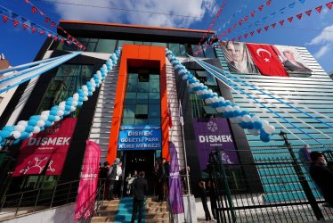 Vali Karaloğlu:Dismek’i Bir Halk Üniversitesi Olarak Görüyoruz